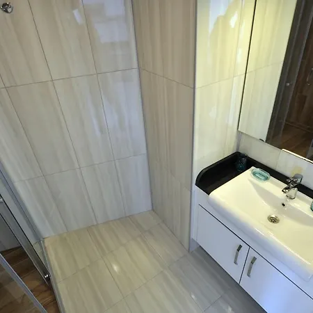 Elit 5 Apartment *